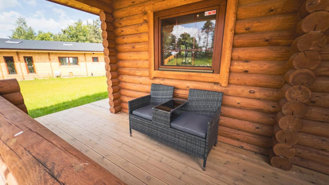 Aspen Lodge, Amazing New Log Cabin With Hot Tub - Sleeps 6 - Felmoor Park Морпет Екстериор снимка