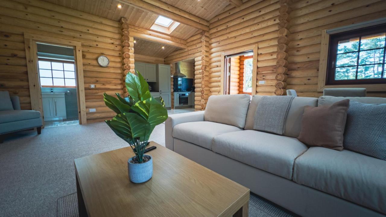 Aspen Lodge, Amazing New Log Cabin With Hot Tub - Sleeps 6 - Felmoor Park Морпет Екстериор снимка