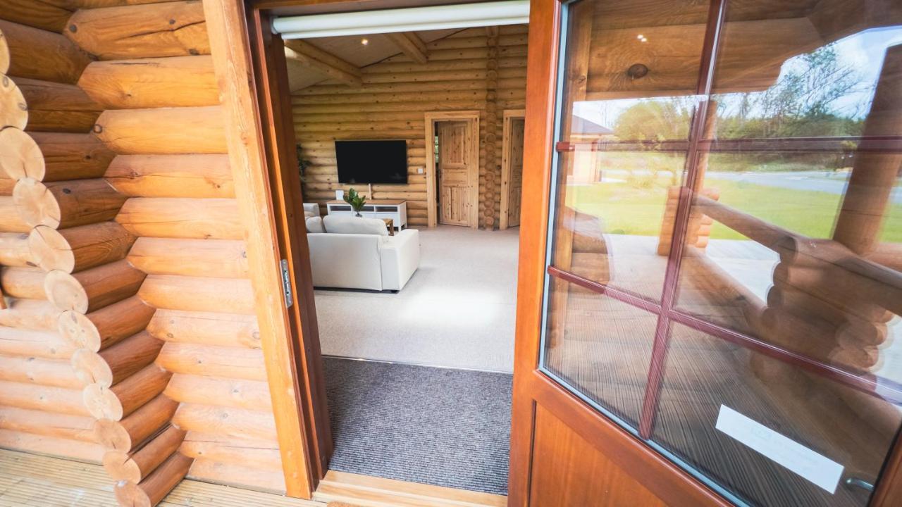 Aspen Lodge, Amazing New Log Cabin With Hot Tub - Sleeps 6 - Felmoor Park Морпет Екстериор снимка