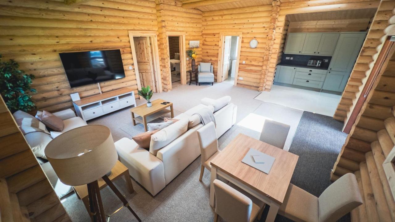Aspen Lodge, Amazing New Log Cabin With Hot Tub - Sleeps 6 - Felmoor Park Морпет Екстериор снимка